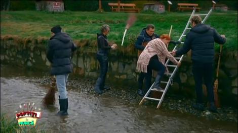 Activitate neobișnuită. Cum se curăță pietrele din bazin