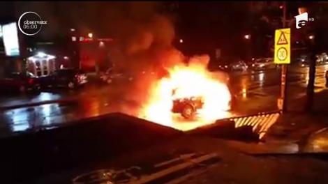 A fost panică în centrul Timişoarei, după ce un autoturism a luat foc in mers!