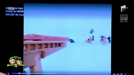 Smiley News: Ca-n copilărie! Pistol din lemn cu elastice de la ”borcanul bunicii”