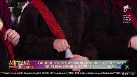 Au venit colindătorii la "Mireasă pentru fiul meu"! Elena Negru & Grupul "Bilcuţa" - "Aseară pe înserat"