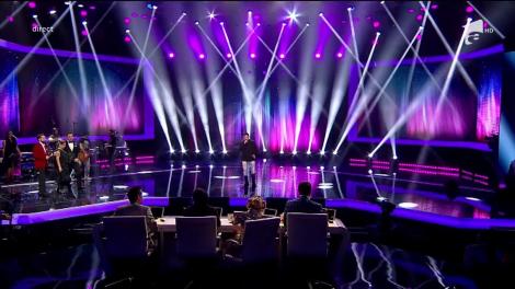 Blue - ”Breathe easy”. Vezi interpretarea lui Marcel Roșca din a doua gală live X Factor!