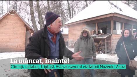 La un târg din Sibiu, porcul a fost pregătit de faţă cu turiştii