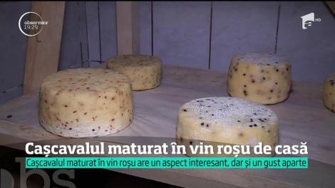 Sărbătorile vin cu reţete speciale. Un fermier din Alba propune caşcavalul maturat în vin roşu