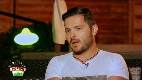 Monica rămâne fără cuvinte în fața întrebărilor lui Liviu: „După doi ani de căsnicie mai faceți dragoste?” Răspunsul cântăreței l-a lăsat fără cuvinte!