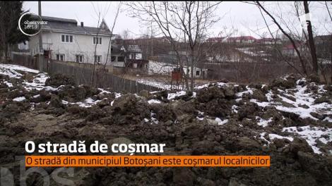 Drum imposibil de circulat. Niciun salvator nu poate trece pe acolo în caz de nevoie