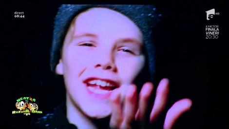 Smiley news: Cruz, fiul lui David Beckham, are talent la cântat. Primul clip al pustiului face deja furori