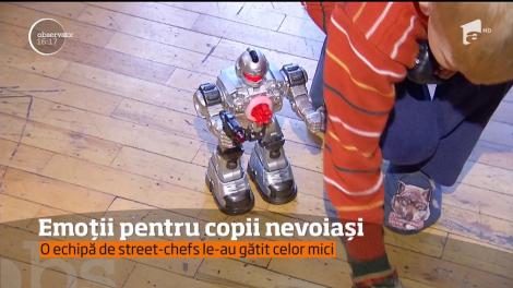 Zeci de copii instituționalizați au primit dulciuri și cărți