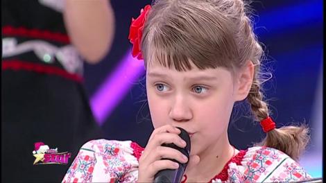 Scaunul cu rotile o ține departe de dans, dar cântă cu o pasiune nemaiîntâlnită! Alexandra, alături de taraful Marinache, pe scena ”Next Star”