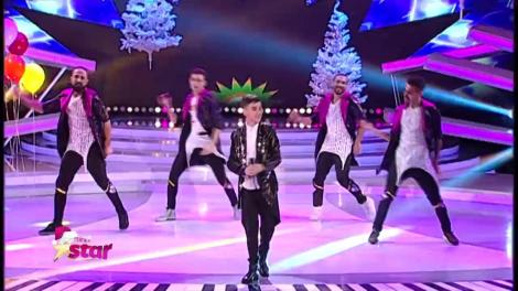 Momentul care îți va smulge lacrimi! Delia, fetița fără mâini și fără picioare, a ajuns în lumea prințeselor. Omar i-a făcut cea mai frumoasă surpriză!