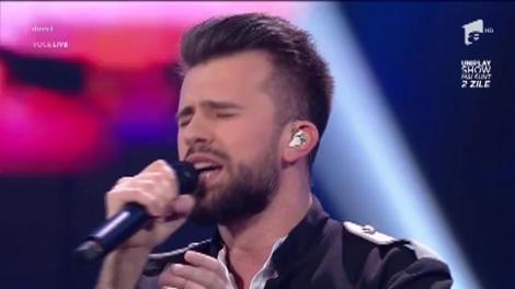 Florin Ristei, din nou pe scena X Factor! Fără emoţiile de acum trei ani, fostul concurent a făcut show total: "Vă mulţumesc şi mă înclin!"