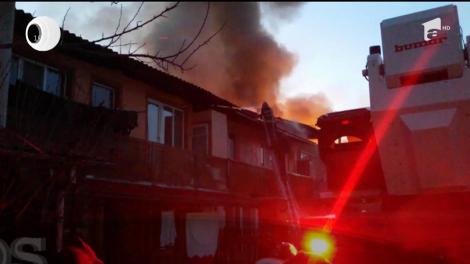 16 familii, evacuate din case de pompieri, în Ajun de Crăciun