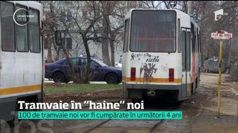 Două tramvaie din Capitală au fost vopsite de pasionații de grafitti