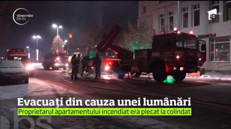 Un apartament din Odorheiu Secuiesc a ars aproape în totalitate