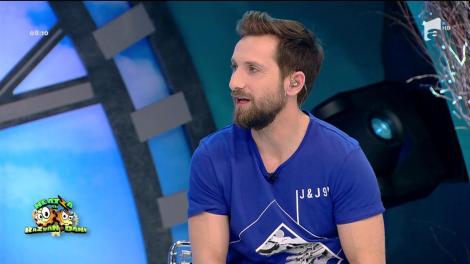 Un polițist face senzație cu frizura asta de mai bine de zece ani! Când apare el în trafic toți șoferii zâmbesc larg!