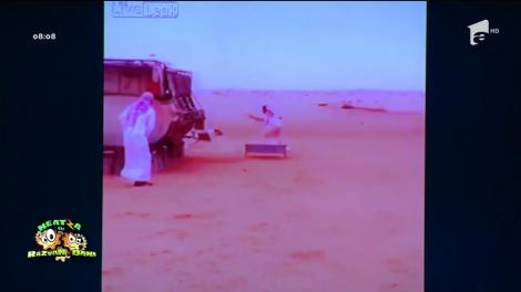 Smiley news: Un cetățean arab este alergat de un câine în timp ce are pantalonii în vine