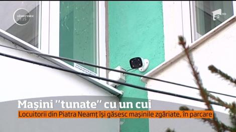 Locuitorii din Piatra Neamț își găsesc mașinile zgâriate, în parcare