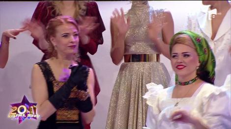 Cine o fi vedeta din spatele măştii? Extraterestrule, nu-ți mai place România, pe ce planetă vrei să ne duci?