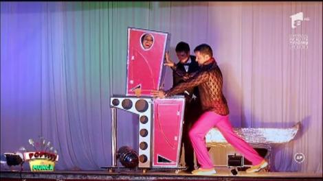 Vedetele au făcut show la circ! Giani Kiriță nu s-a speriat nici măcar de un șarpe uriaș. Tarzaaaan, ia lecții!