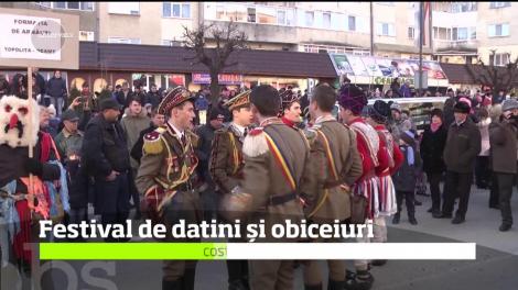 Festivalul Mascaţilor organizat la Târgu Neamţ ajuns la a V-a ediţie