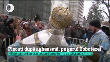 Codurile de viscol şi ninsori nu i-au împiedicat pe români să se bucure de sărbătoarea Bobotezei