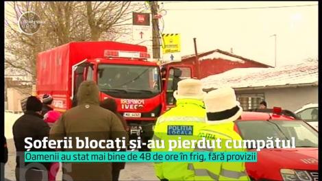 Șoferii blocați și-au pierdut cumpătul