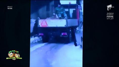 Râzi cu lacrimi! Dorel aruncă la greu antiderapant pe şosele