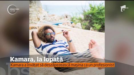 Kamara a învățat să deszăpezească mașina ca un profesionist