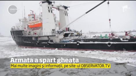 Gheața care a acoperit Dunărea, spartă cu o navă militară