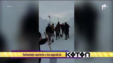 Au deszăpezit șase kilometri de drum cu mâinile lor! Uite cum au salvat o comunitate întreagă