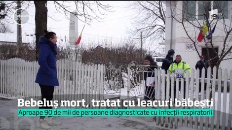 Un bebeluş a murit pentru că părinţii i-au tratat răceala cu leacuri băbeşti. I-au pus sare fierbinte pe piept, în loc să îl ducă la medic!