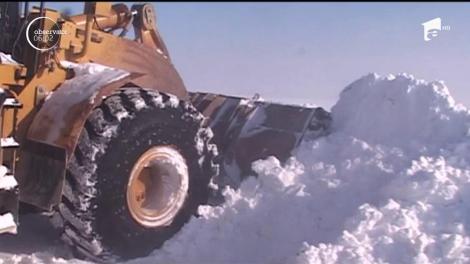 ȘOCANT! Dupa zile de viscol, încă mai sunt localități izolate în Constanța. În comuna Corbu, oamenii stau cu morţii în casă