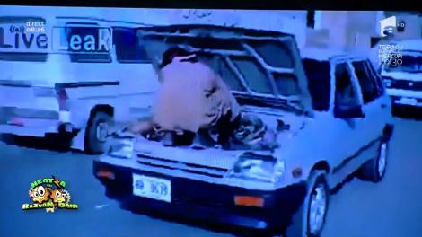 Smiley News: Concurența service-urile auto. Cel mai nebun mecanic repară mașini în mers!