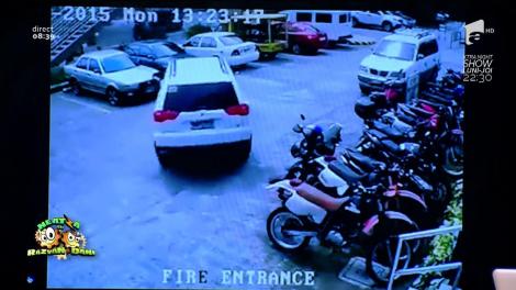 Smiley News: Cea mai de groză parcare posibila! A dărâmat tot ce i-a stat în cale!