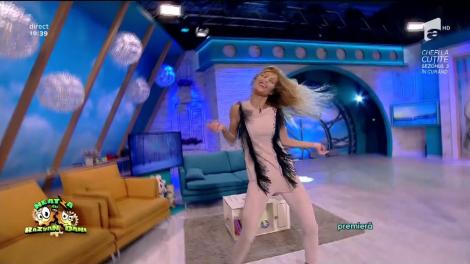 Flavia Mihășan, dans lasciv și mișcări provocatoare