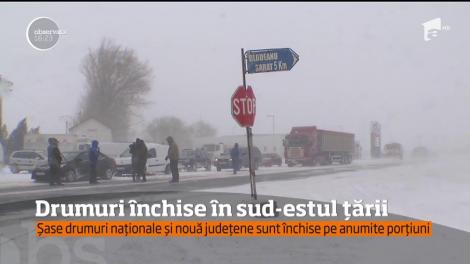 Șase drumuri naționale și nouă județene sunt închise pe anumite porțiuni