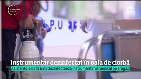Instrumentar medical dezinfectat în oala de ciorbă la spitalul din Balş