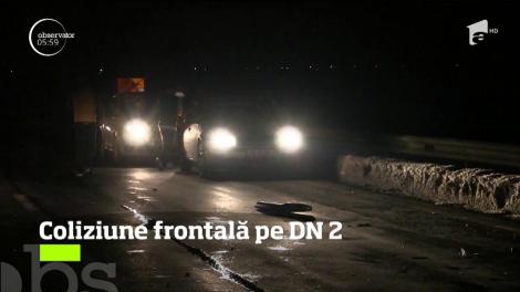 Grav accident de circulaţie pe DN 2, în apropiere de Focşani. Două autoturisme s-au lovit frontal