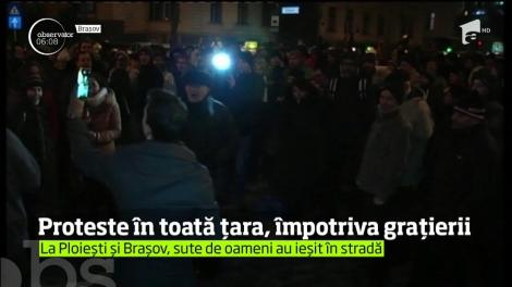 Protestele împotrtiva graţierii au continuat în mai multe oraşe din ţară