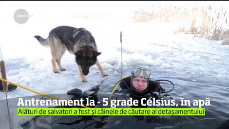Antrenament în apă, la -5 grade Celsius, pentru pompierii scafandri de la ISU Bucovina