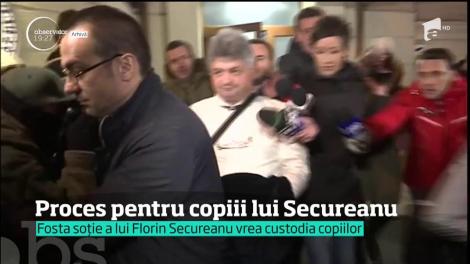 Florin Secureanu şi-a pierdut funcţia, respectul şi imaginea, iar acum e în pericol să-şi piardă şi copiii