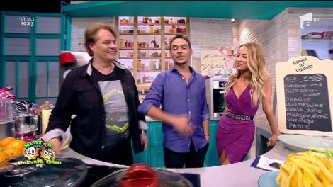 Stop, sună telefonul! ”Yes, Mr. President!” Donald Trump a căutat-o pe... Flavia