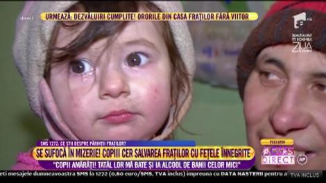 Primele imagini din casa groazei, în care doi frățiori se pot sufoca, în orice clipă, din cauza mizeriei crunte!