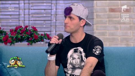 Dani, de ce râzi? Pipino de România și-a vopsit părul în mov HD, s-a lăsat de ospătărie și dansează de ”rupe”: ”Așa e moda acum, să porți două ceasuri?”