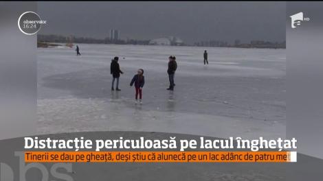 Distracţie periculoasă la Constanţa! Copiii au ieşit să patineze pe unul dintre cele mai mari lacuri din oraş