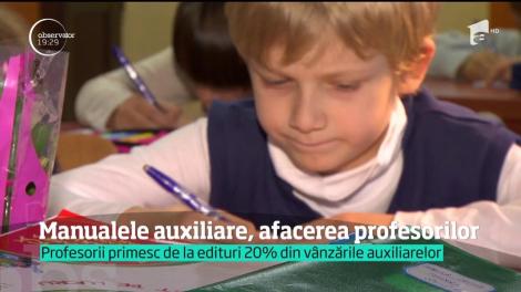 Manualele auxiliare, afacerea profesorilor