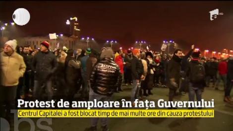 București: Protest de amploare în fața Guvernului