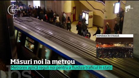 Măsuri noi la metrou pentru a evita aglomeraţia. Angajaţii Metrorex au fost scoşi la dirijare, în staţii