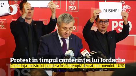 Ministrul Justiţei, Florin Iordache, s-a speriat de protestatari!