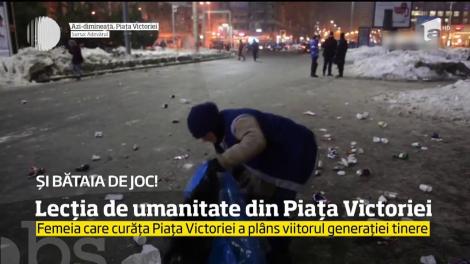 Lecție de umanitate! O bătrână, care curăța Piața Victoriei după protest, a plâns viitorul tinerilor din România: "E jale, mamă! Copii nevinovați, sunteți ca florile. Viitorul vostru e varză"