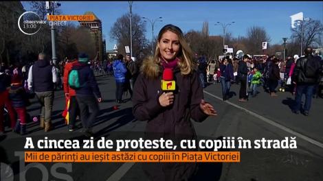 A cincea zi de proteste. Mii de părinți au ieșit cu copiii în Piața Victoriei!